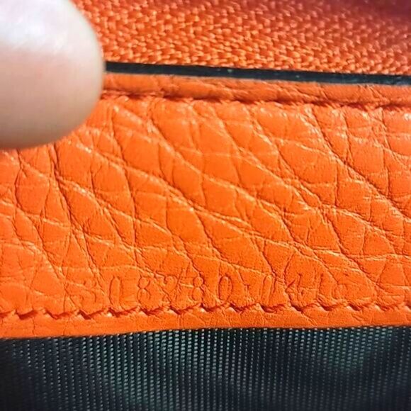 Gucci Soho Zip Around Leather Wallet In Great CONDITION Dark Orange - Picture 7 of 13